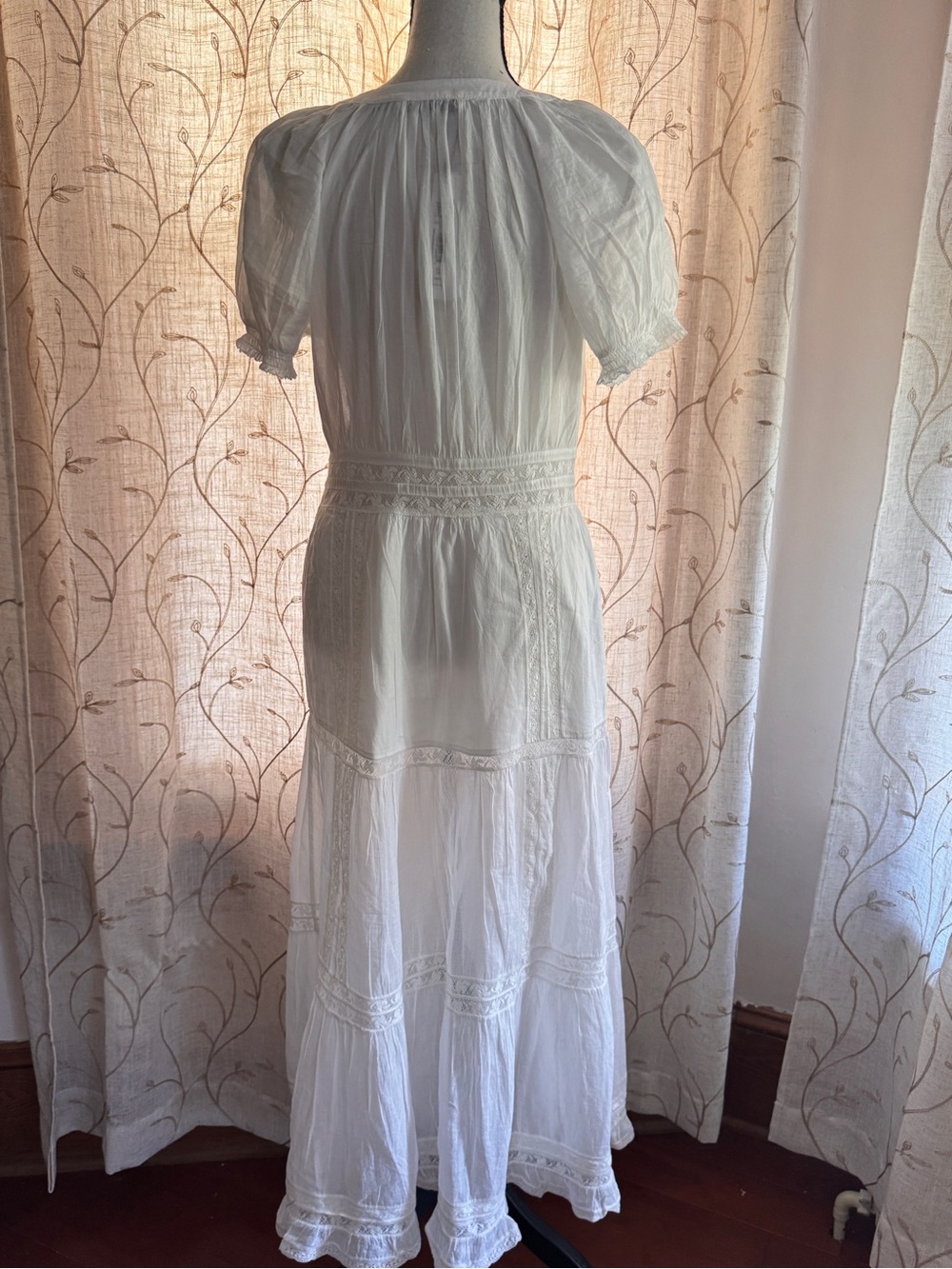 Alice + Olivia KATHRYN MIDI SHIRT DRESS - Picture 4 of 5